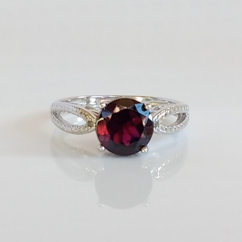 Garnet Ring 2.5 Carats Size 7